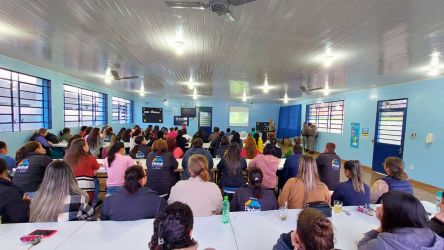 Escolas de Pinhal Participam de Palestra sobre Segurança Escolar