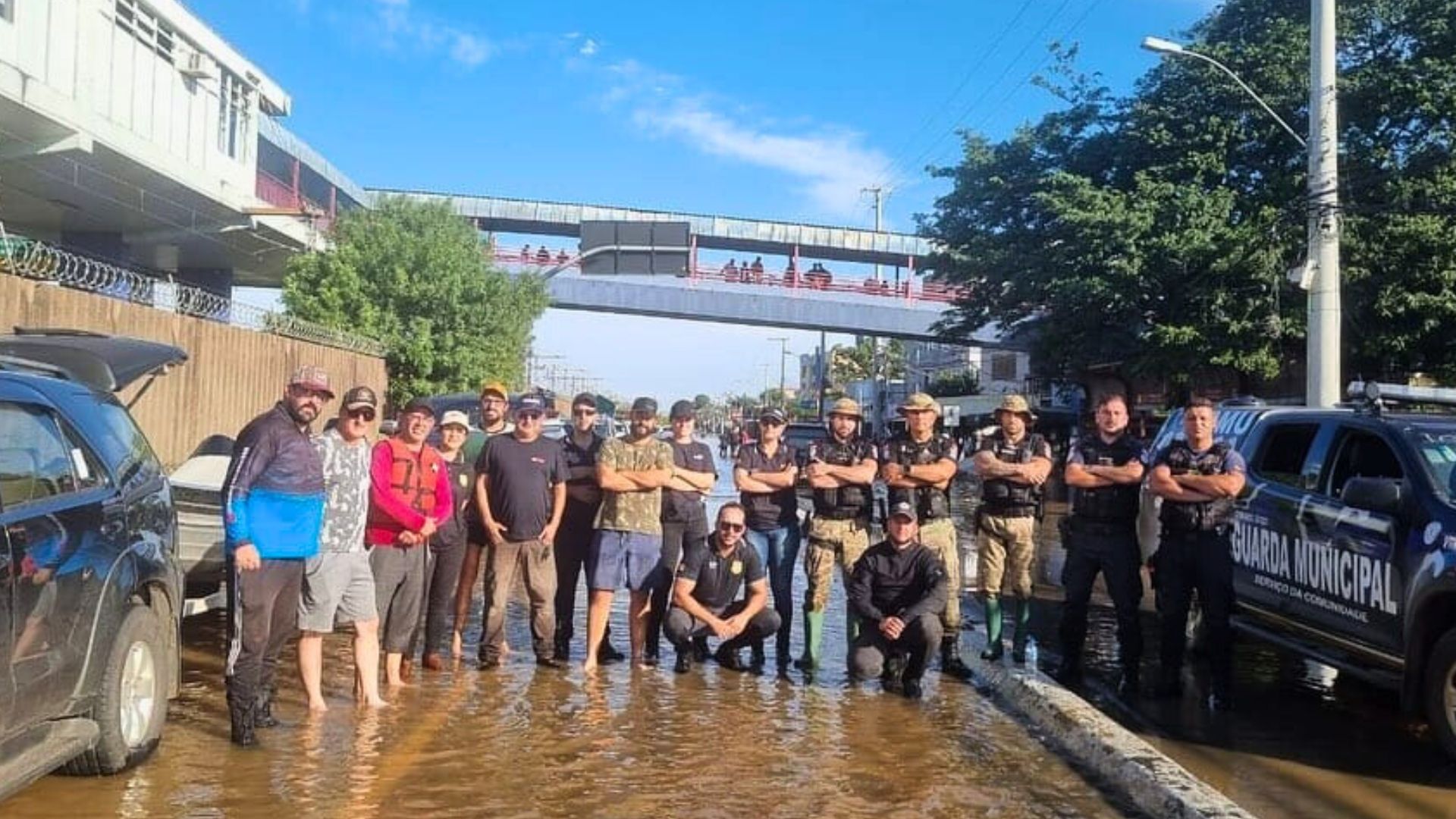 Equipe de Vacaria auxilia nos resgates em Canoas