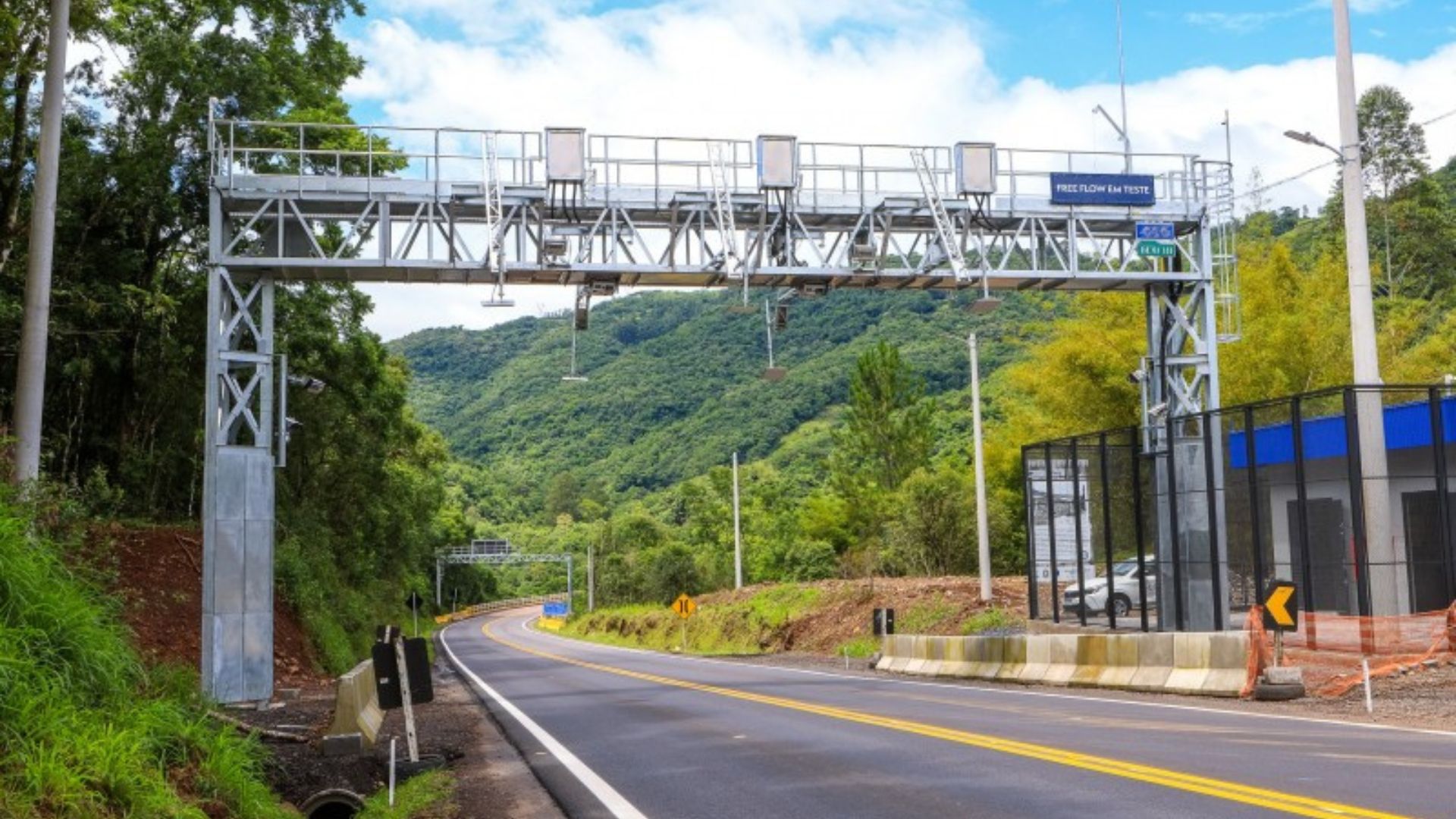 Novos pórticos de free flow começam a operar nas rodovias do RS