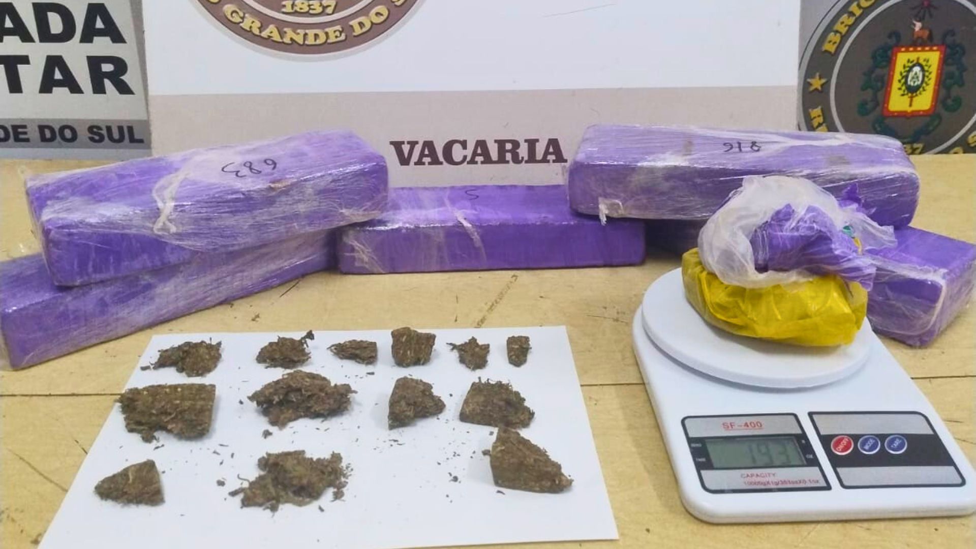 Adolescente é detido em Vacaria com 3,9 Kg de maconha