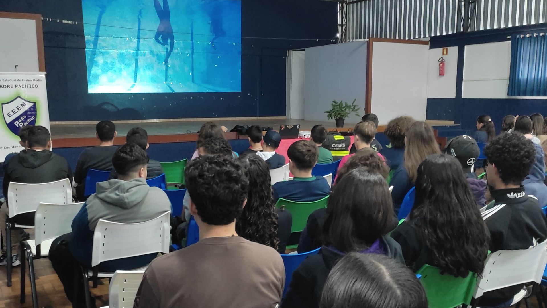 Atuação nas escolas alcançou um grande público.