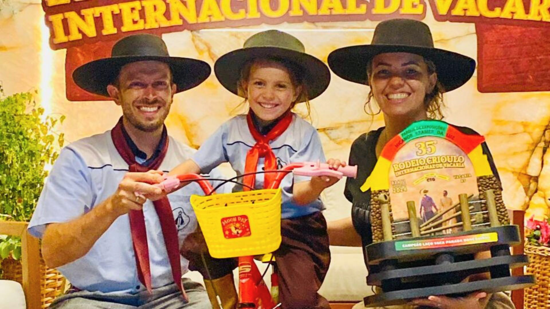 maria-cecilia-vence-rodeio-vacaria