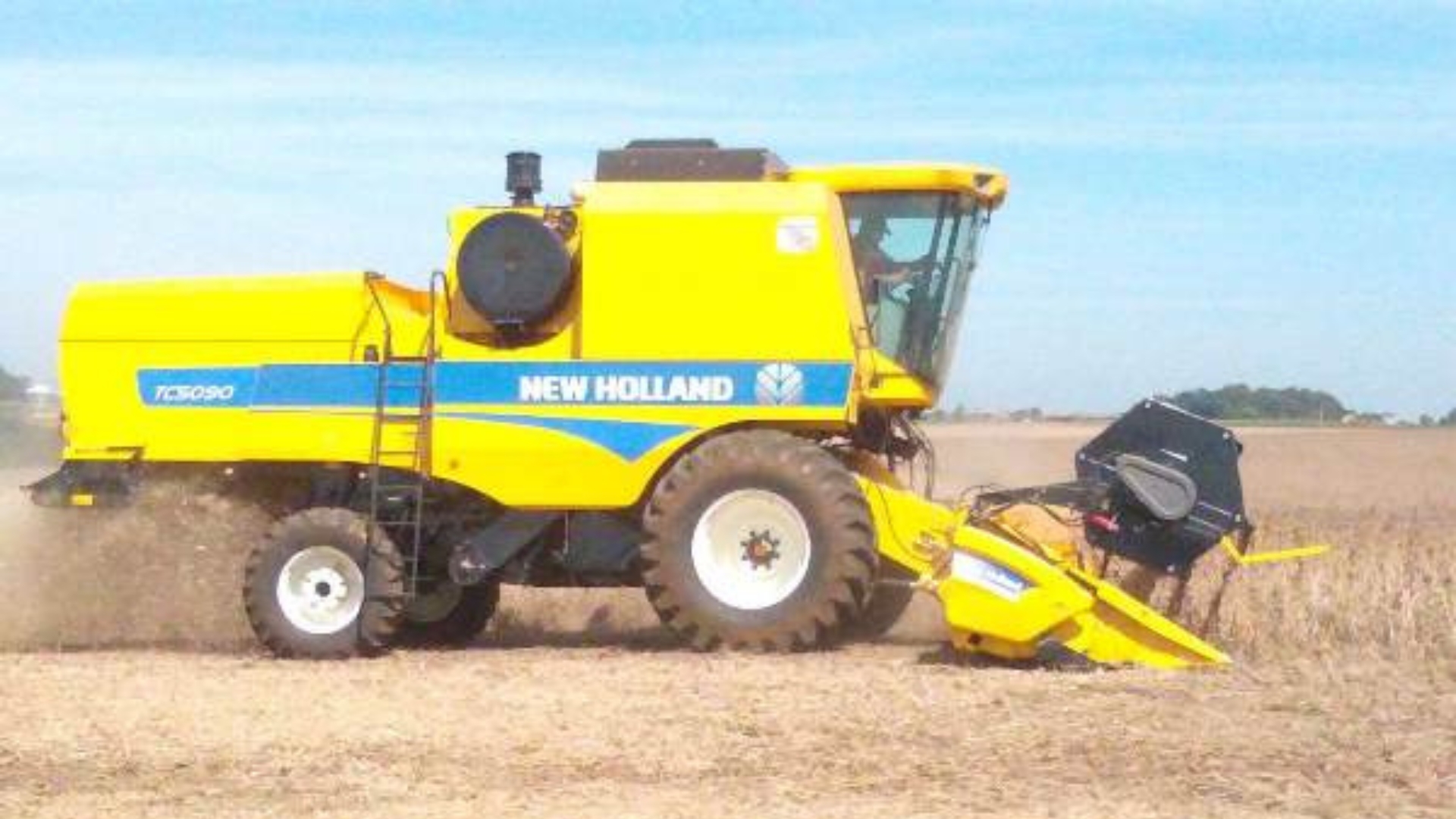 Soja chega ao est&aacute;gio final do ciclo produtivo e colheita avan&ccedil;a no RS