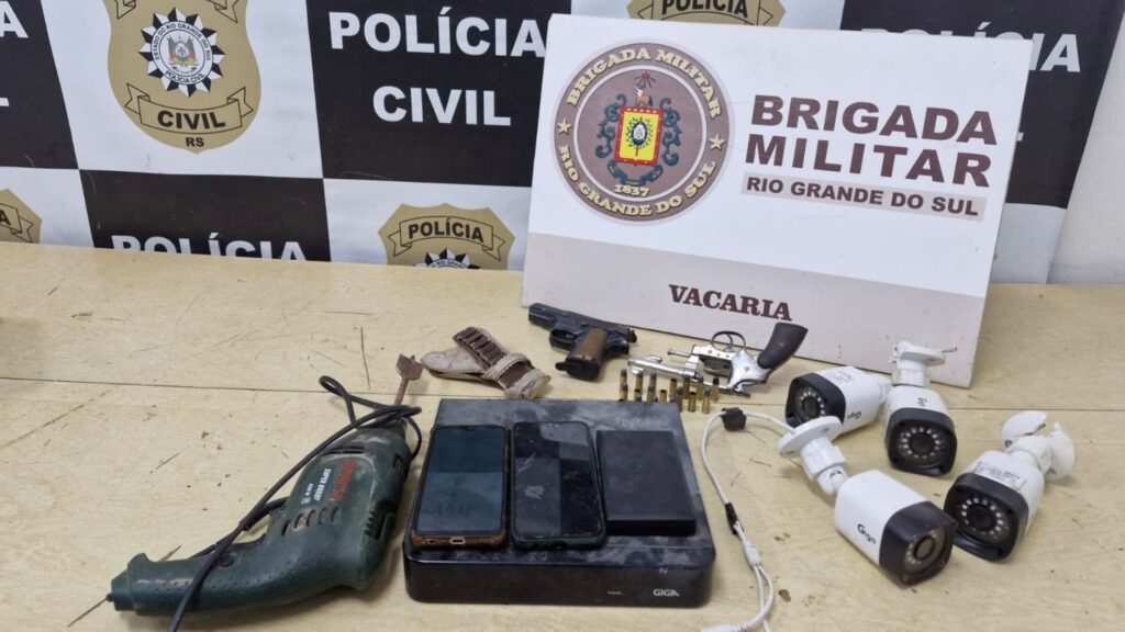 Polícia Civil prende cinco pessoas por tráfico de drogas e porte ilegal de armas