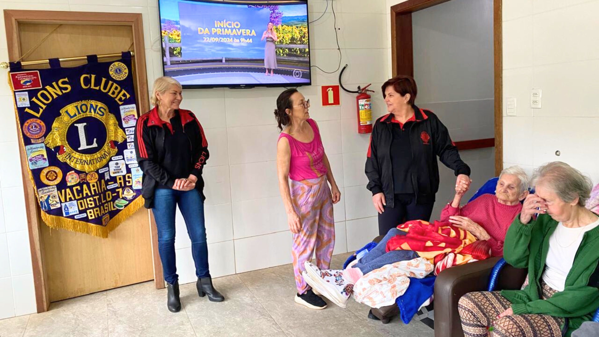 A&ccedil;&atilde;o do Lions Club de Vacaria beneficia asilo atingido pela enchente em Mu&ccedil;um