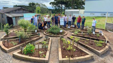 Curso de Jardinagem &eacute; realizado pelo STR Pinhal da Serra