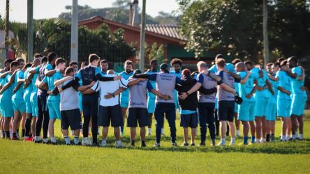 Glória mantém treinos para retomada da Divisão de Acesso