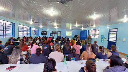 Escolas de Pinhal Participam de Palestra sobre Seguran&ccedil;a Escolar