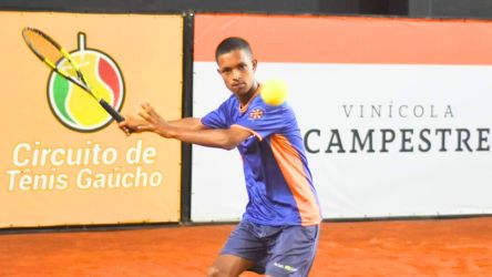 Circuito de T&ecirc;nis Ga&uacute;cho Come&ccedil;a Hoje em Vacaria